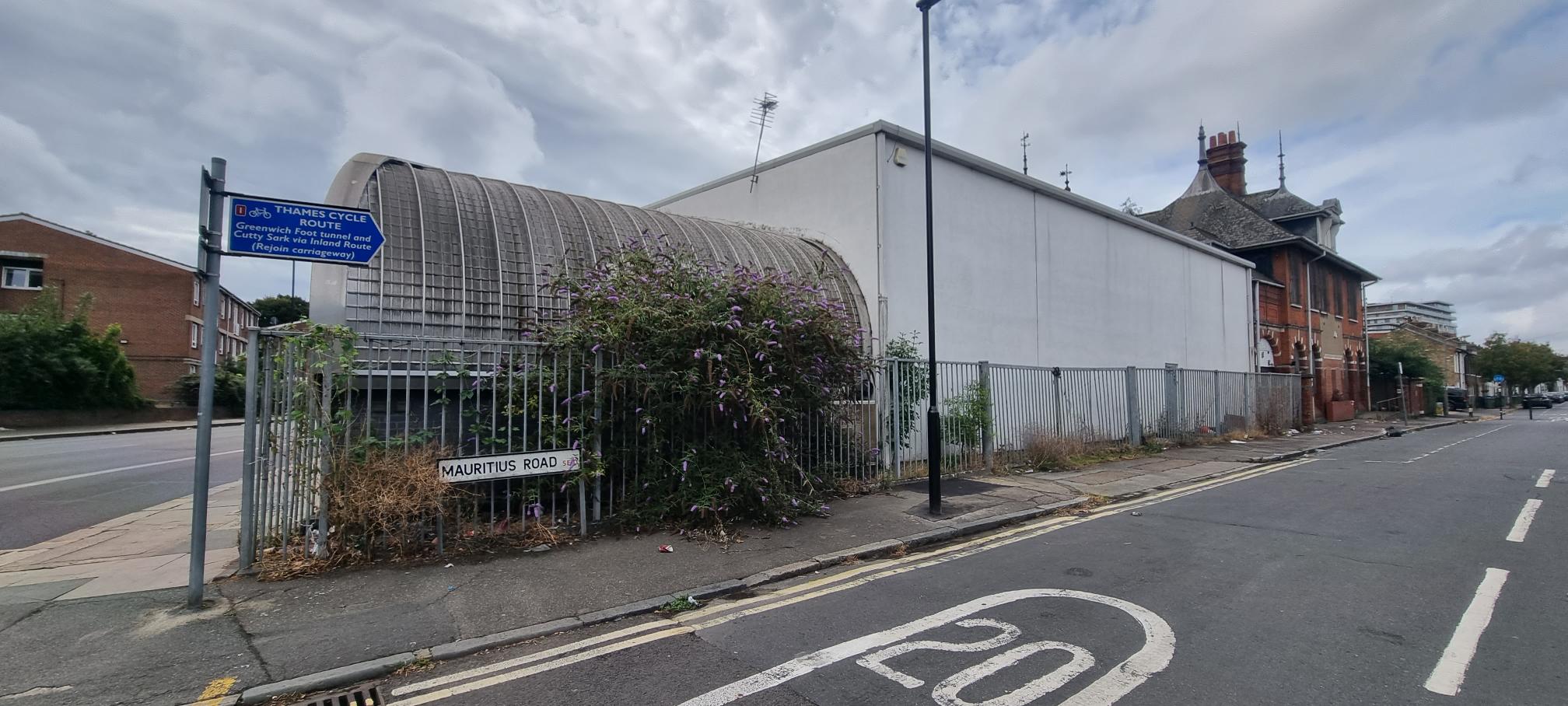 Building demolition clearance87 Blackwall Lane SBS Demolition