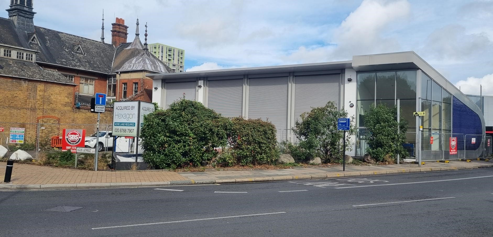 Building demolition clearance87 Blackwall Lane SBS Demolition